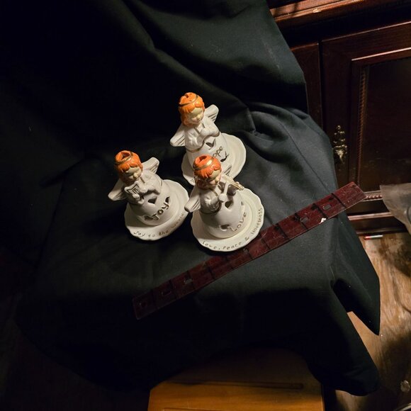 Set Of 3 Ceramic Angel Candle Holders With "Joy" "Hope" "Love" Texts & Heart Cut - Picture 9 of 9